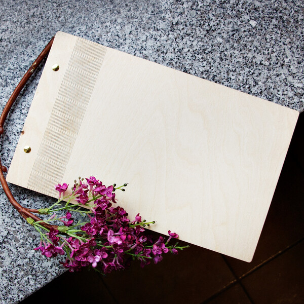 helles Gstebuch XL aus flexiblem Holz 35 x 22 cm weie Seiten