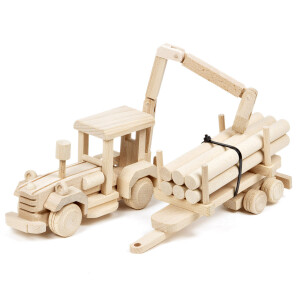 Holzauto, Waldfahrzeug mit Baumstämmen auf...