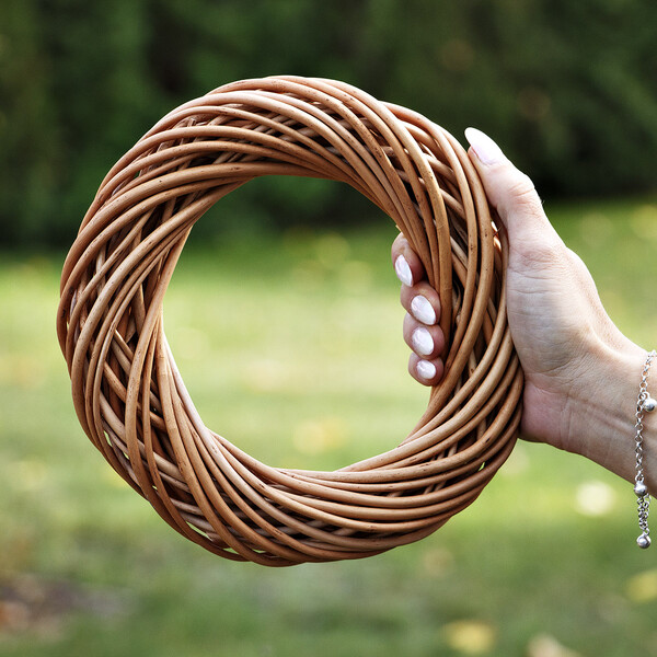 drei Trkrnze aus Naturweide  20 cm Osterkrnze Weidenrebenkrnze