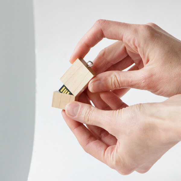 Holz USB-Stick 2.0 TOSHIBA 15 GB