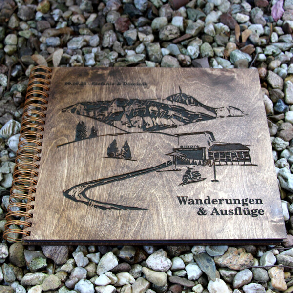 Gästebuch aus Holz mit deiner Gravur und Ringmechanik 35 x 30 cm