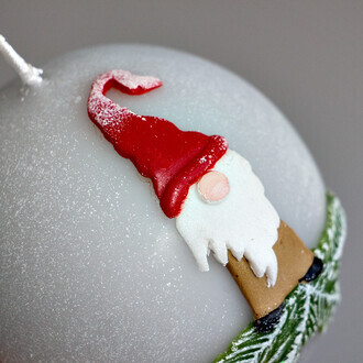 Kugelkerze zu Weihnachten Kugelkerze zu Weihnachten