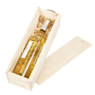 Wine box made of light wood for 1 wine bottle