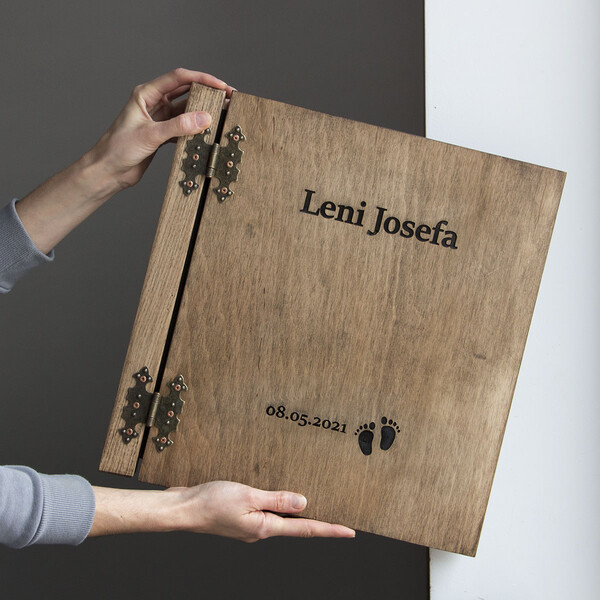 graviertes XXL Album mit 50 schwarze Blätter Holzbuch Hochzeitsgeschenk