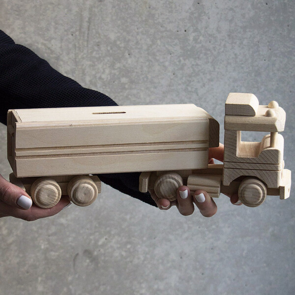 Holz Sparbüchse Truck Holzspielzeug Vollholz Spardose auf Räder