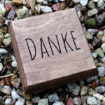 quadratische Holzkiste 20 x 20 x 6 cm Eiche dunkel