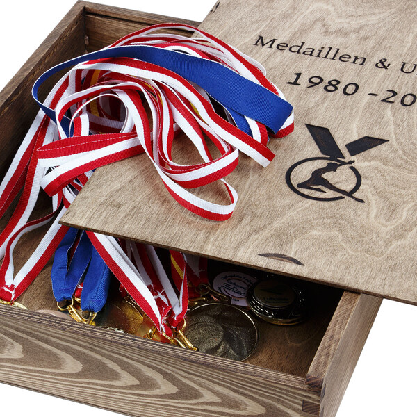 Design Geschenkverpackung in Eiche Dunkel 33 x 28 cm mit Schiebedeckel