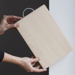 Holzbrettchen 29 x 19 cm Frühstücksbrett Holz mit Edelstahlgriff