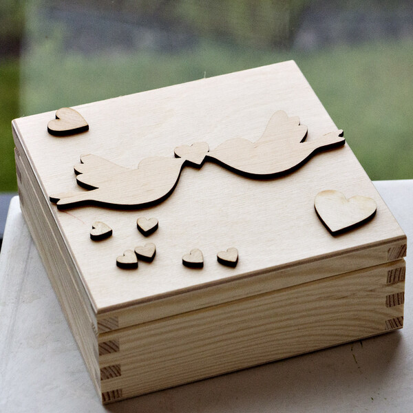 Herzen mit Fdelloch 3 x 3 cm, Holz-Herz
