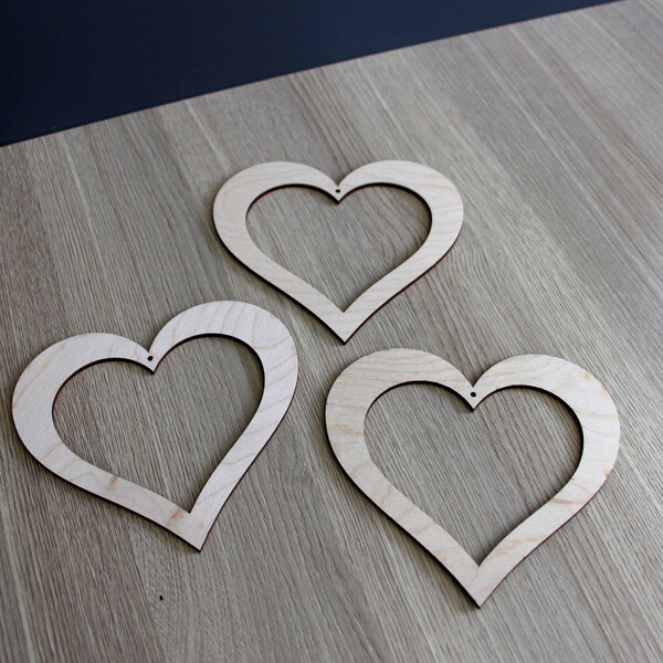 offenes Herz mit Herz Holzherz 14 x 15 cm mit Fdelloch
