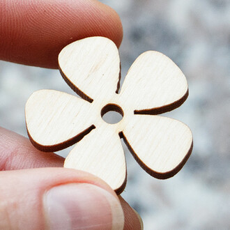10 Stück Holzblume Blume 3 x 3 cm Kleeblatt Holz Gänseblume