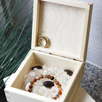 quadratische Geschenkbox aus Holz 0,4 Liter mit Deckel