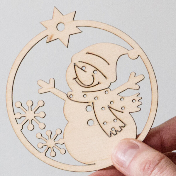 Schneemann Holz Weihnachtsbaumkugel 9 x 8 cm
