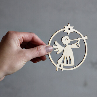 Engel mit Trompete 9 x 8 cm Holzweihnachtskugel