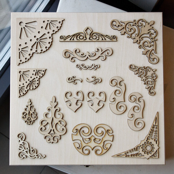 ovales Tribals 8,5 x 6,5 cm aus Holz Holz Dekoration
