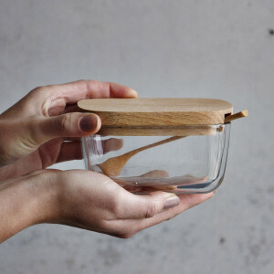Dekorative Zuckerdose aus Glas mit Holzdeckel und Holzlöffel