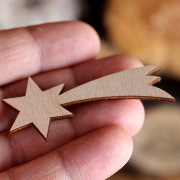 Sternschnuppe aus Holz 6,5 x 3 cm