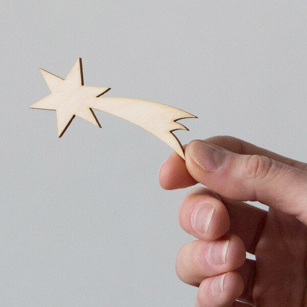 Sternschnuppe aus Holz 6,5 x 3 cm