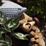 Spindelnussknacker Holz als Pilz