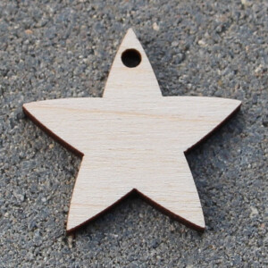Stern mit Fädelloch 3 x 3 cm Holz