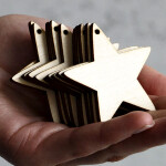 Stern 5 x 5 cm mit Aufhängung