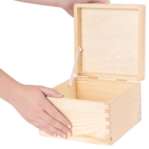 Quadratische Holzkiste mit Deckel, 20 × 20 × 13 cm