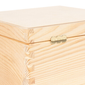 Quadratische Holzkiste mit Deckel, 20 × 20 × 13 cm